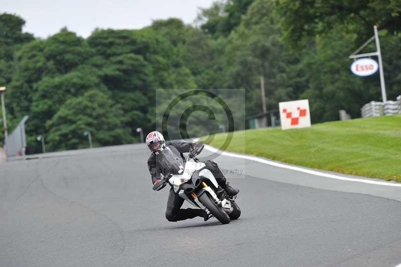 Motorcycle action photographs;Trackday digital images;event digital images;eventdigitalimages;no limits trackday;oulton park;oulton park circuit cheshire;oulton park photographs;peter wileman photography;trackday;trackday photos