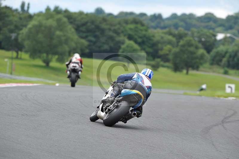 Motorcycle action photographs;Trackday digital images;event digital images;eventdigitalimages;no limits trackday;oulton park;oulton park circuit cheshire;oulton park photographs;peter wileman photography;trackday;trackday photos