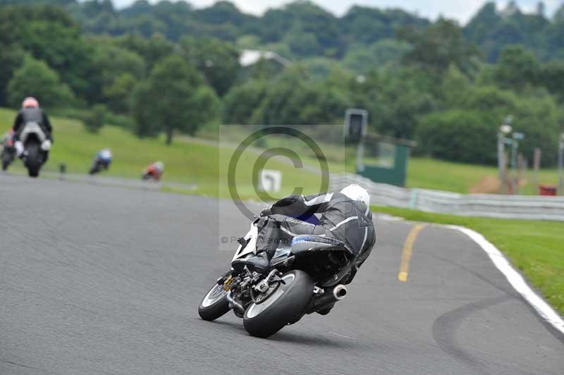 Motorcycle action photographs;Trackday digital images;event digital images;eventdigitalimages;no limits trackday;oulton park;oulton park circuit cheshire;oulton park photographs;peter wileman photography;trackday;trackday photos