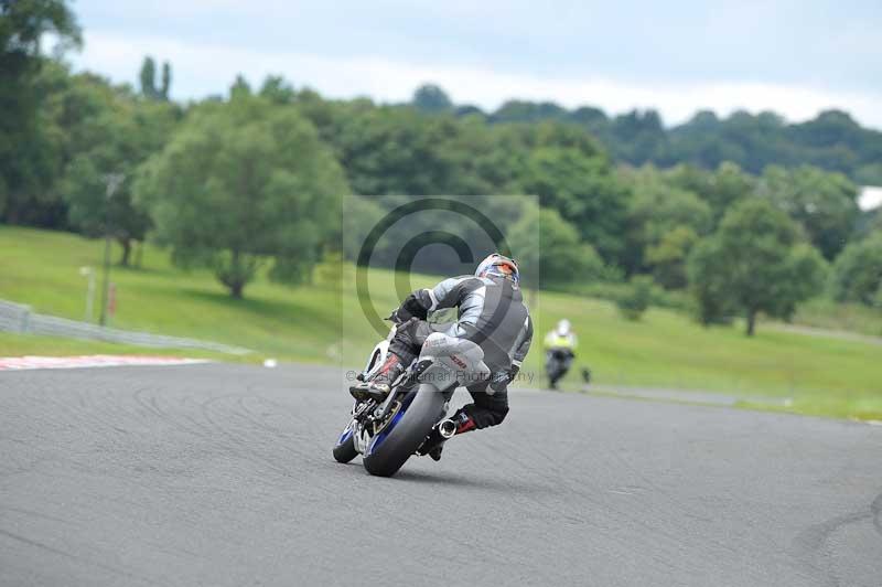 Motorcycle action photographs;Trackday digital images;event digital images;eventdigitalimages;no limits trackday;oulton park;oulton park circuit cheshire;oulton park photographs;peter wileman photography;trackday;trackday photos