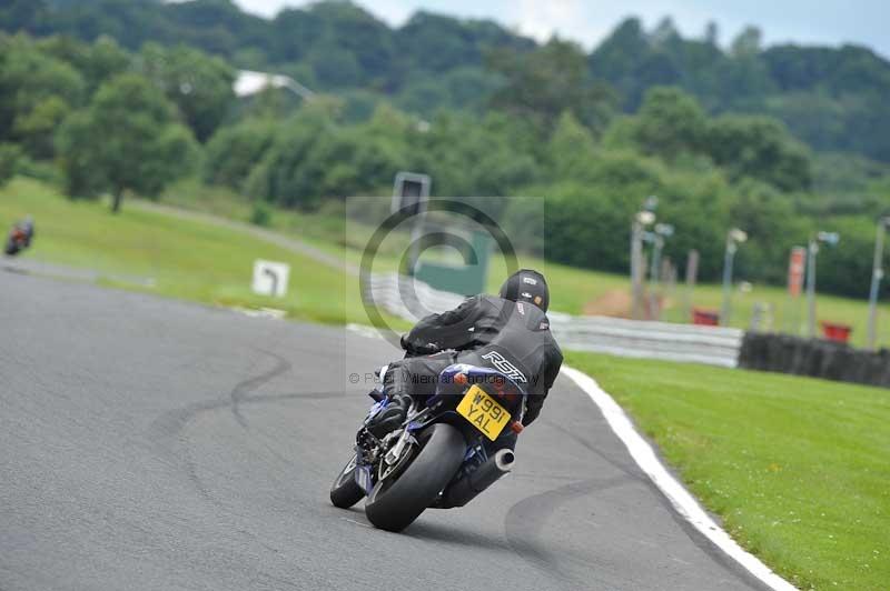 Motorcycle action photographs;Trackday digital images;event digital images;eventdigitalimages;no limits trackday;oulton park;oulton park circuit cheshire;oulton park photographs;peter wileman photography;trackday;trackday photos