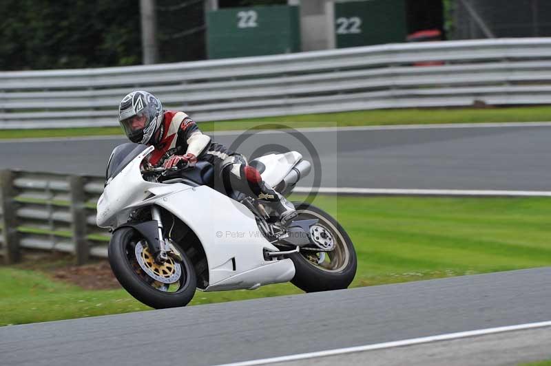 Motorcycle action photographs;Trackday digital images;event digital images;eventdigitalimages;no limits trackday;oulton park;oulton park circuit cheshire;oulton park photographs;peter wileman photography;trackday;trackday photos