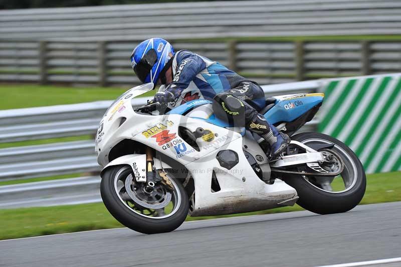 Motorcycle action photographs;Trackday digital images;event digital images;eventdigitalimages;no limits trackday;oulton park;oulton park circuit cheshire;oulton park photographs;peter wileman photography;trackday;trackday photos