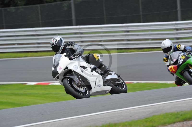 Motorcycle action photographs;Trackday digital images;event digital images;eventdigitalimages;no limits trackday;oulton park;oulton park circuit cheshire;oulton park photographs;peter wileman photography;trackday;trackday photos