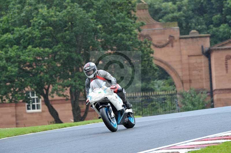 Motorcycle action photographs;Trackday digital images;event digital images;eventdigitalimages;no limits trackday;oulton park;oulton park circuit cheshire;oulton park photographs;peter wileman photography;trackday;trackday photos