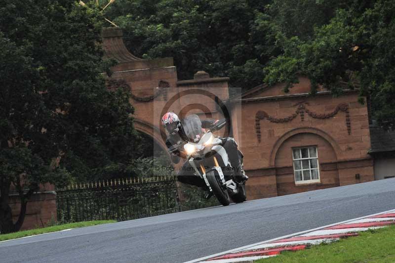 Motorcycle action photographs;Trackday digital images;event digital images;eventdigitalimages;no limits trackday;oulton park;oulton park circuit cheshire;oulton park photographs;peter wileman photography;trackday;trackday photos