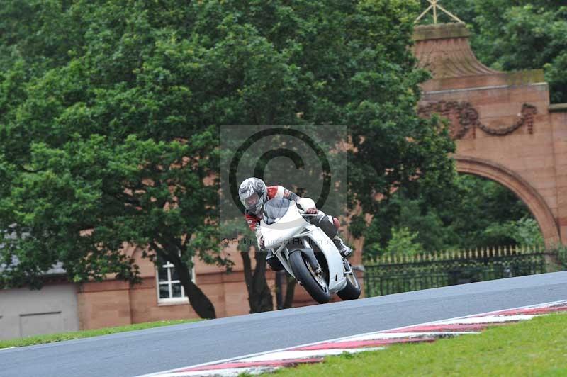 Motorcycle action photographs;Trackday digital images;event digital images;eventdigitalimages;no limits trackday;oulton park;oulton park circuit cheshire;oulton park photographs;peter wileman photography;trackday;trackday photos