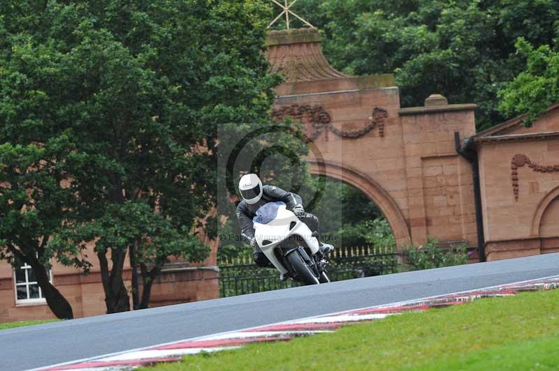 Motorcycle action photographs;Trackday digital images;event digital images;eventdigitalimages;no limits trackday;oulton park;oulton park circuit cheshire;oulton park photographs;peter wileman photography;trackday;trackday photos