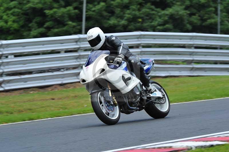 Motorcycle action photographs;Trackday digital images;event digital images;eventdigitalimages;no limits trackday;oulton park;oulton park circuit cheshire;oulton park photographs;peter wileman photography;trackday;trackday photos