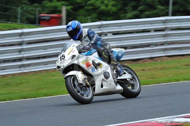 Motorcycle action photographs;Trackday digital images;event digital images;eventdigitalimages;no limits trackday;oulton park;oulton park circuit cheshire;oulton park photographs;peter wileman photography;trackday;trackday photos