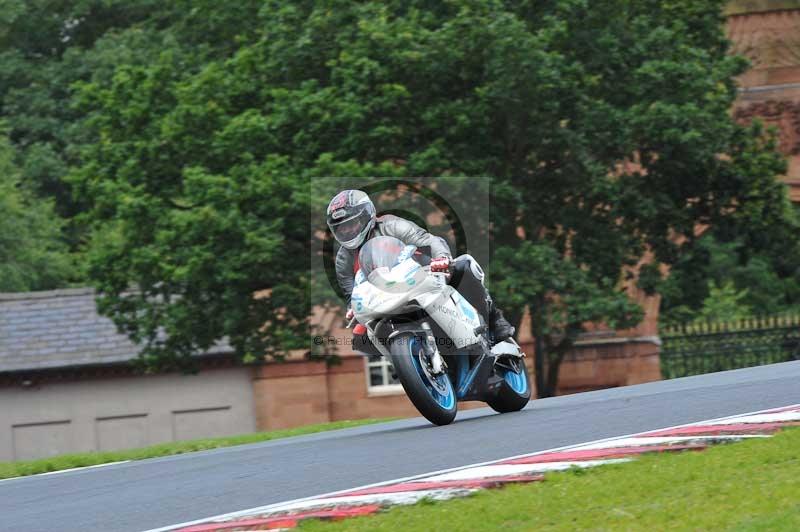 Motorcycle action photographs;Trackday digital images;event digital images;eventdigitalimages;no limits trackday;oulton park;oulton park circuit cheshire;oulton park photographs;peter wileman photography;trackday;trackday photos