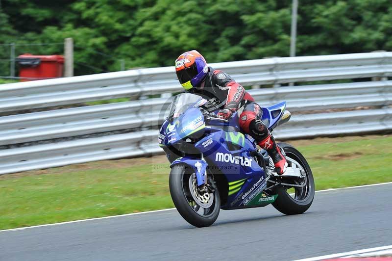 Motorcycle action photographs;Trackday digital images;event digital images;eventdigitalimages;no limits trackday;oulton park;oulton park circuit cheshire;oulton park photographs;peter wileman photography;trackday;trackday photos