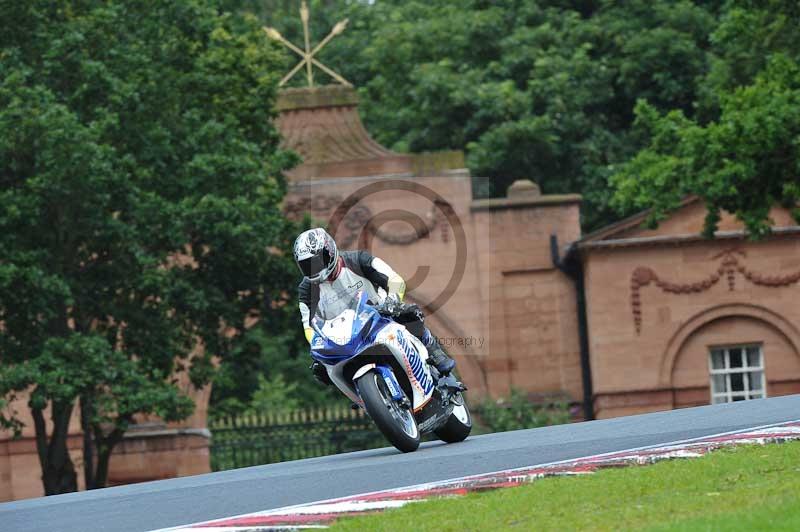 Motorcycle action photographs;Trackday digital images;event digital images;eventdigitalimages;no limits trackday;oulton park;oulton park circuit cheshire;oulton park photographs;peter wileman photography;trackday;trackday photos