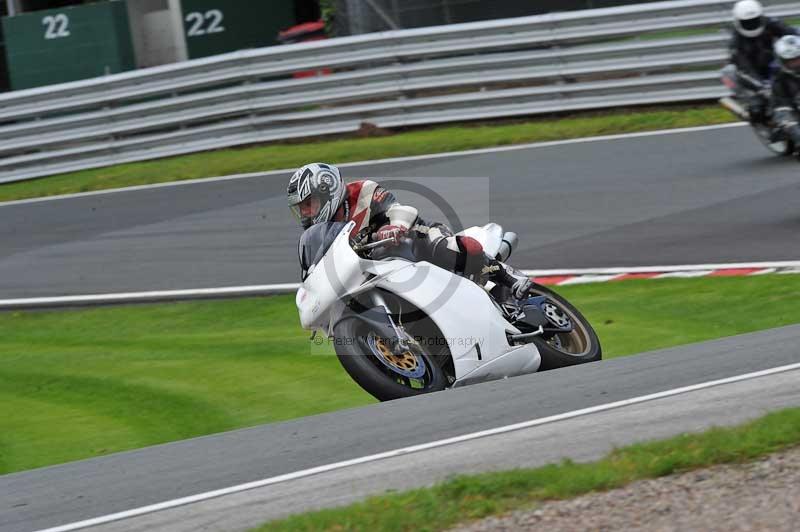 Motorcycle action photographs;Trackday digital images;event digital images;eventdigitalimages;no limits trackday;oulton park;oulton park circuit cheshire;oulton park photographs;peter wileman photography;trackday;trackday photos