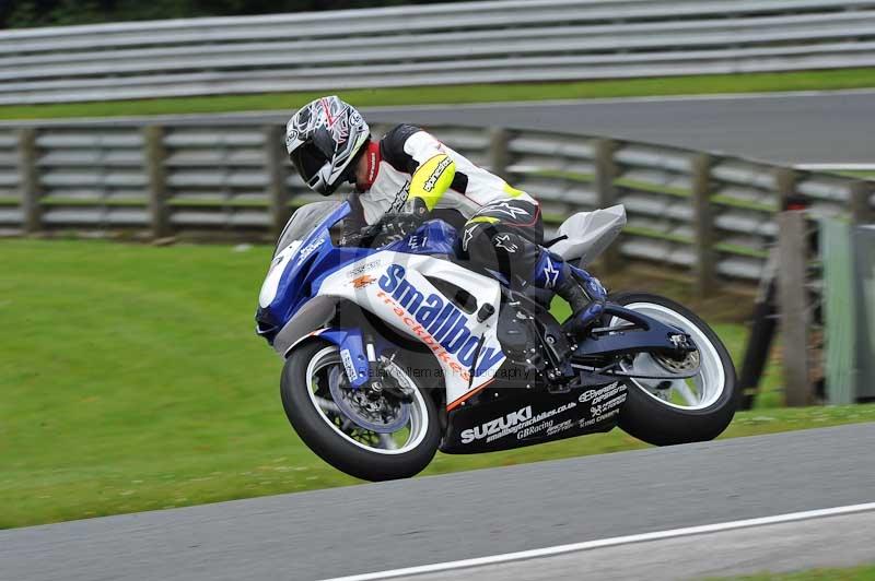 Motorcycle action photographs;Trackday digital images;event digital images;eventdigitalimages;no limits trackday;oulton park;oulton park circuit cheshire;oulton park photographs;peter wileman photography;trackday;trackday photos