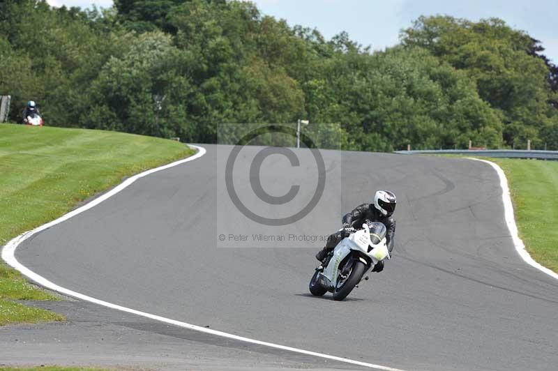 Motorcycle action photographs;Trackday digital images;event digital images;eventdigitalimages;no limits trackday;oulton park;oulton park circuit cheshire;oulton park photographs;peter wileman photography;trackday;trackday photos