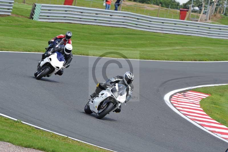 Motorcycle action photographs;Trackday digital images;event digital images;eventdigitalimages;no limits trackday;oulton park;oulton park circuit cheshire;oulton park photographs;peter wileman photography;trackday;trackday photos