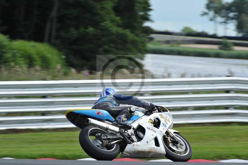 Motorcycle action photographs;Trackday digital images;event digital images;eventdigitalimages;no limits trackday;oulton park;oulton park circuit cheshire;oulton park photographs;peter wileman photography;trackday;trackday photos