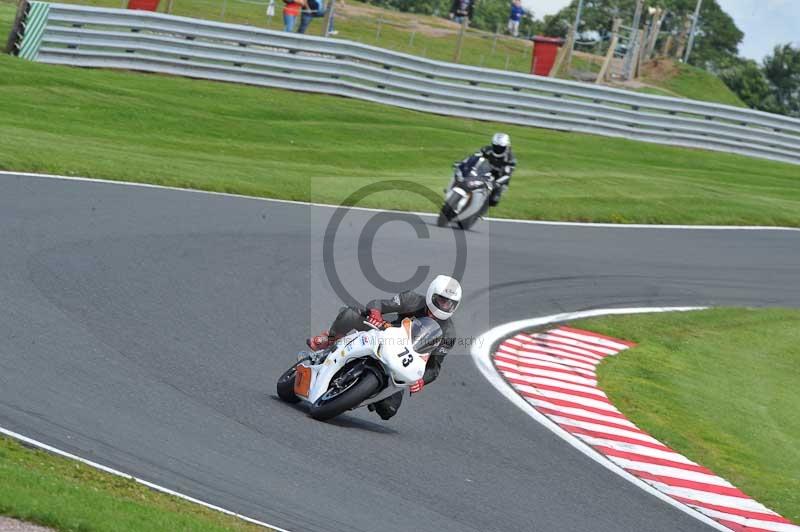 Motorcycle action photographs;Trackday digital images;event digital images;eventdigitalimages;no limits trackday;oulton park;oulton park circuit cheshire;oulton park photographs;peter wileman photography;trackday;trackday photos