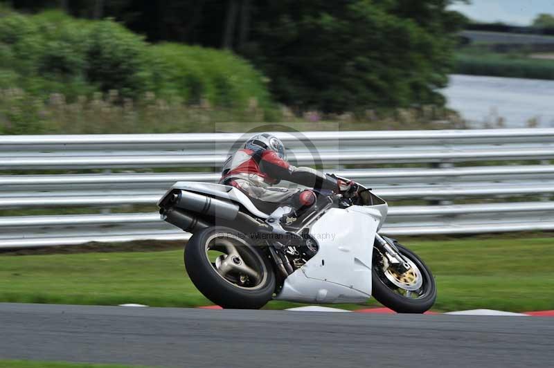 Motorcycle action photographs;Trackday digital images;event digital images;eventdigitalimages;no limits trackday;oulton park;oulton park circuit cheshire;oulton park photographs;peter wileman photography;trackday;trackday photos