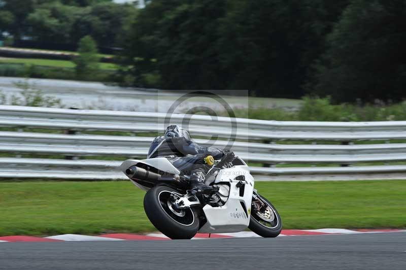 Motorcycle action photographs;Trackday digital images;event digital images;eventdigitalimages;no limits trackday;oulton park;oulton park circuit cheshire;oulton park photographs;peter wileman photography;trackday;trackday photos