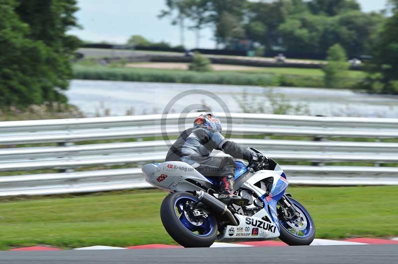 Motorcycle action photographs;Trackday digital images;event digital images;eventdigitalimages;no limits trackday;oulton park;oulton park circuit cheshire;oulton park photographs;peter wileman photography;trackday;trackday photos