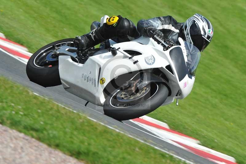 Motorcycle action photographs;Trackday digital images;event digital images;eventdigitalimages;no limits trackday;oulton park;oulton park circuit cheshire;oulton park photographs;peter wileman photography;trackday;trackday photos