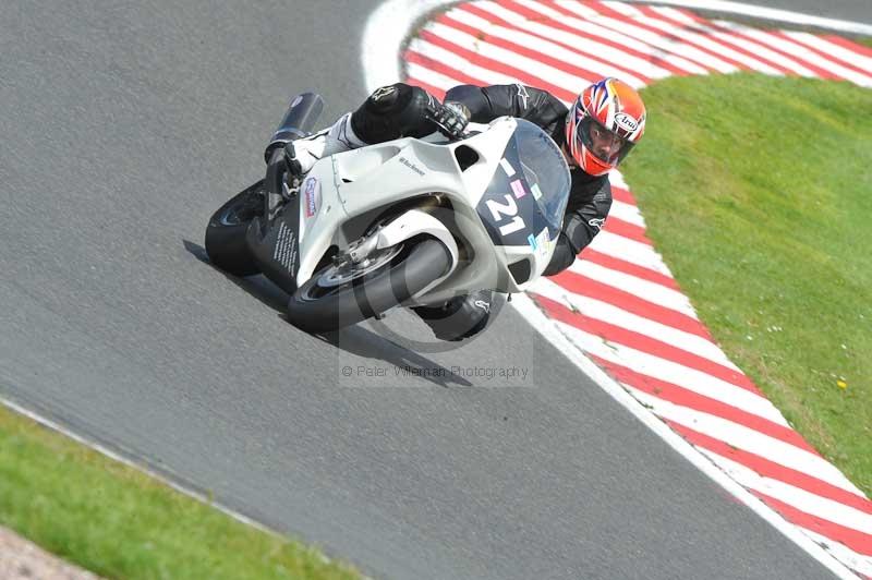 Motorcycle action photographs;Trackday digital images;event digital images;eventdigitalimages;no limits trackday;oulton park;oulton park circuit cheshire;oulton park photographs;peter wileman photography;trackday;trackday photos