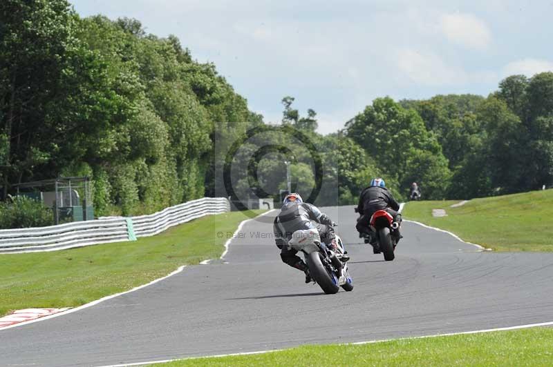 Motorcycle action photographs;Trackday digital images;event digital images;eventdigitalimages;no limits trackday;oulton park;oulton park circuit cheshire;oulton park photographs;peter wileman photography;trackday;trackday photos