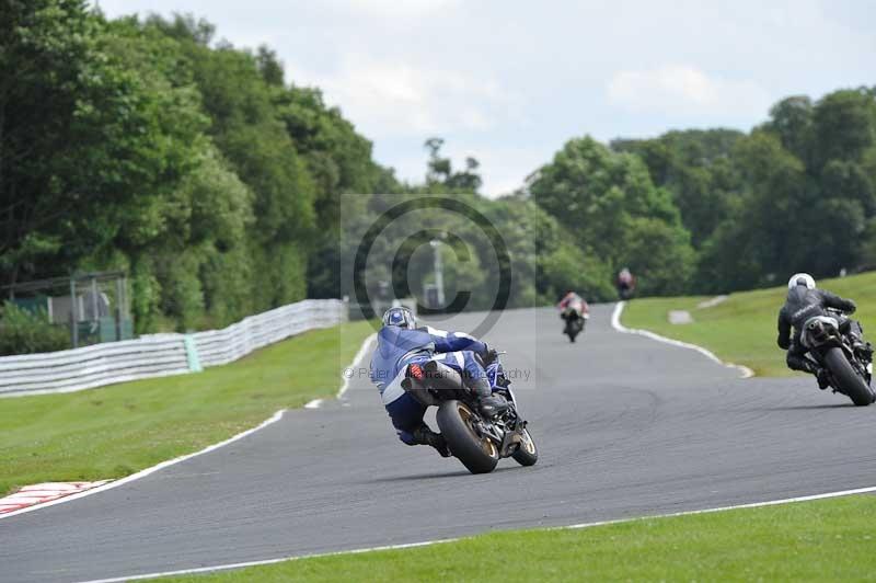 Motorcycle action photographs;Trackday digital images;event digital images;eventdigitalimages;no limits trackday;oulton park;oulton park circuit cheshire;oulton park photographs;peter wileman photography;trackday;trackday photos