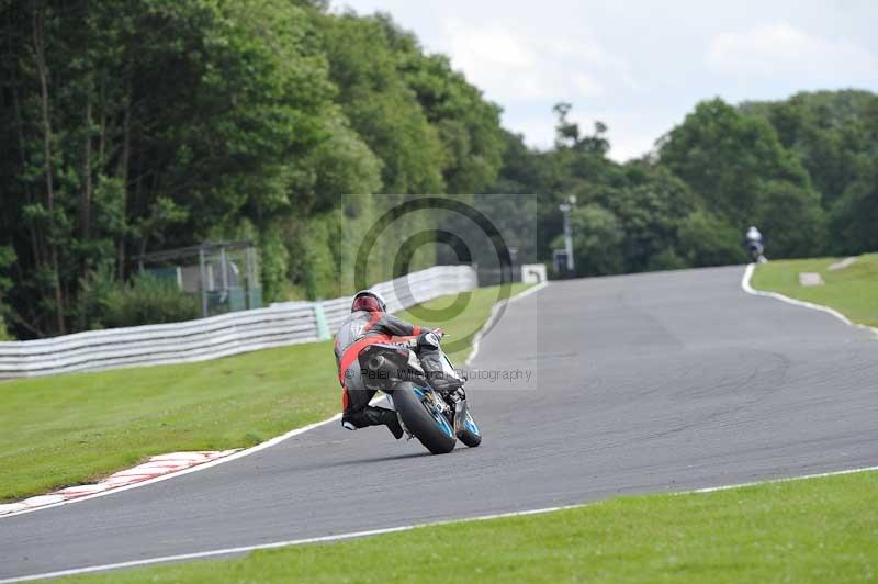 Motorcycle action photographs;Trackday digital images;event digital images;eventdigitalimages;no limits trackday;oulton park;oulton park circuit cheshire;oulton park photographs;peter wileman photography;trackday;trackday photos