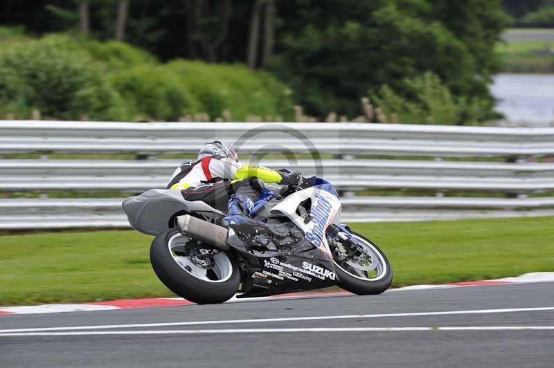 Motorcycle action photographs;Trackday digital images;event digital images;eventdigitalimages;no limits trackday;oulton park;oulton park circuit cheshire;oulton park photographs;peter wileman photography;trackday;trackday photos