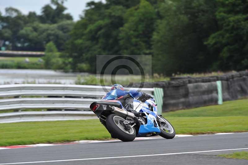 Motorcycle action photographs;Trackday digital images;event digital images;eventdigitalimages;no limits trackday;oulton park;oulton park circuit cheshire;oulton park photographs;peter wileman photography;trackday;trackday photos