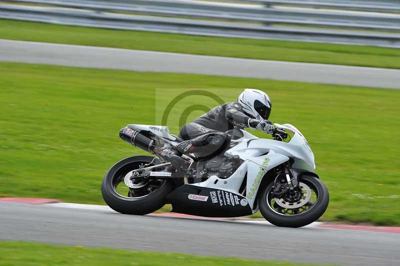 Motorcycle action photographs;Trackday digital images;event digital images;eventdigitalimages;no limits trackday;oulton park;oulton park circuit cheshire;oulton park photographs;peter wileman photography;trackday;trackday photos