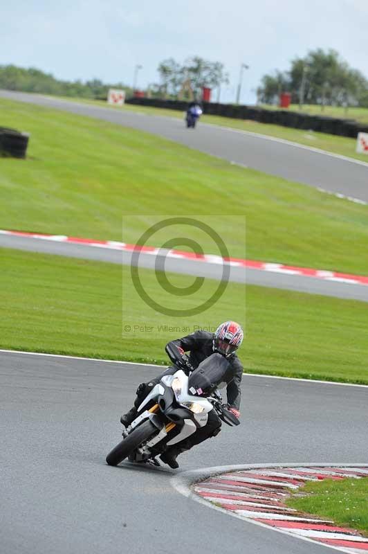 Motorcycle action photographs;Trackday digital images;event digital images;eventdigitalimages;no limits trackday;oulton park;oulton park circuit cheshire;oulton park photographs;peter wileman photography;trackday;trackday photos