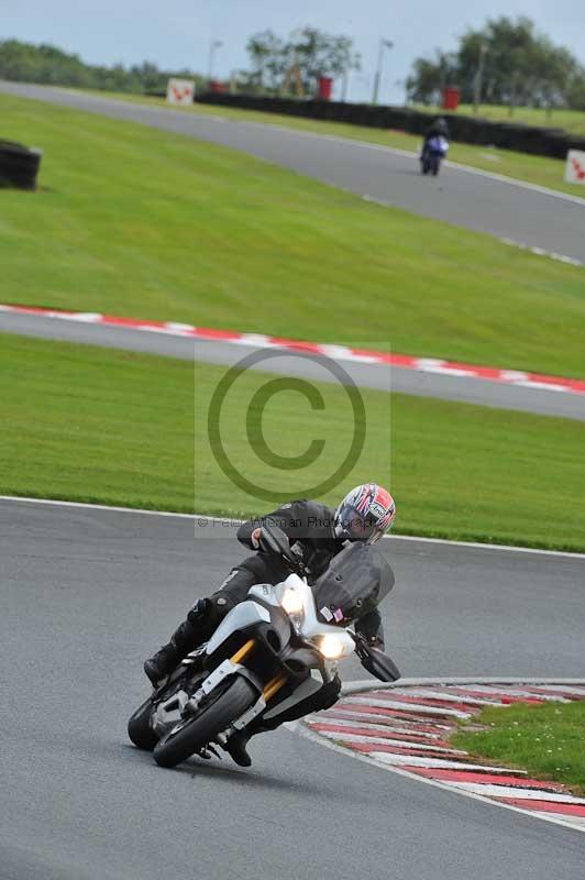 Motorcycle action photographs;Trackday digital images;event digital images;eventdigitalimages;no limits trackday;oulton park;oulton park circuit cheshire;oulton park photographs;peter wileman photography;trackday;trackday photos