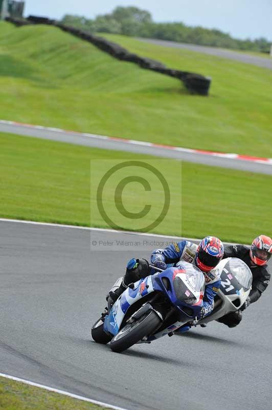 Motorcycle action photographs;Trackday digital images;event digital images;eventdigitalimages;no limits trackday;oulton park;oulton park circuit cheshire;oulton park photographs;peter wileman photography;trackday;trackday photos