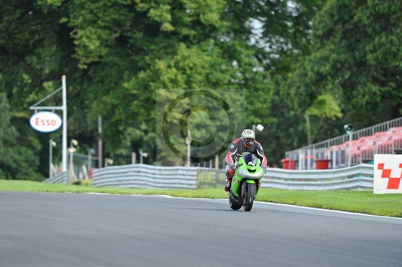 Motorcycle action photographs;Trackday digital images;event digital images;eventdigitalimages;no limits trackday;oulton park;oulton park circuit cheshire;oulton park photographs;peter wileman photography;trackday;trackday photos