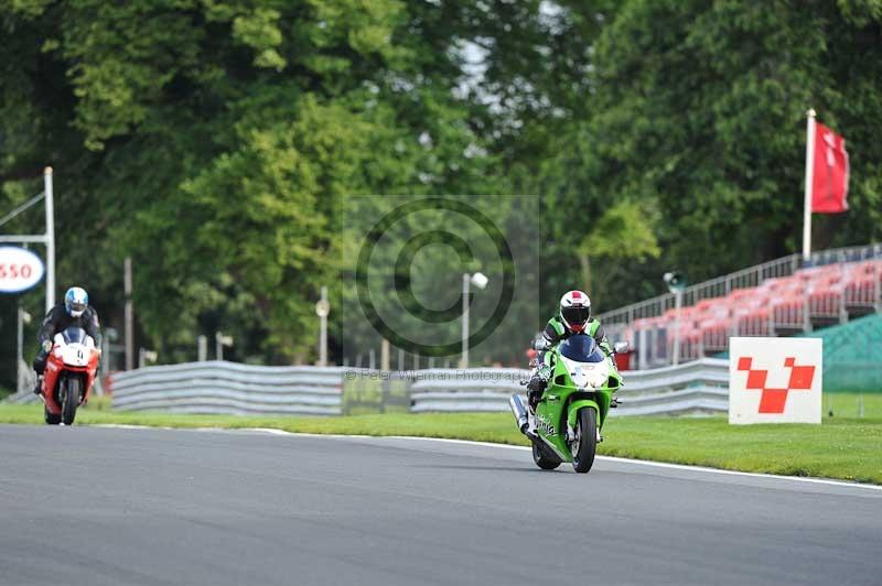 Motorcycle action photographs;Trackday digital images;event digital images;eventdigitalimages;no limits trackday;oulton park;oulton park circuit cheshire;oulton park photographs;peter wileman photography;trackday;trackday photos