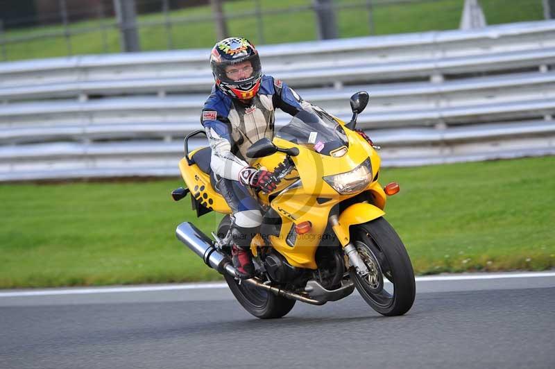 Motorcycle action photographs;Trackday digital images;event digital images;eventdigitalimages;no limits trackday;oulton park;oulton park circuit cheshire;oulton park photographs;peter wileman photography;trackday;trackday photos