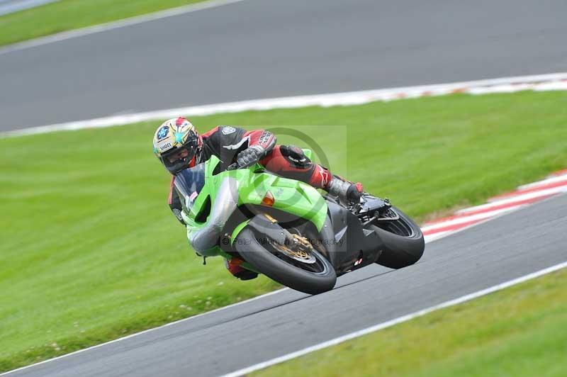 Motorcycle action photographs;Trackday digital images;event digital images;eventdigitalimages;no limits trackday;oulton park;oulton park circuit cheshire;oulton park photographs;peter wileman photography;trackday;trackday photos