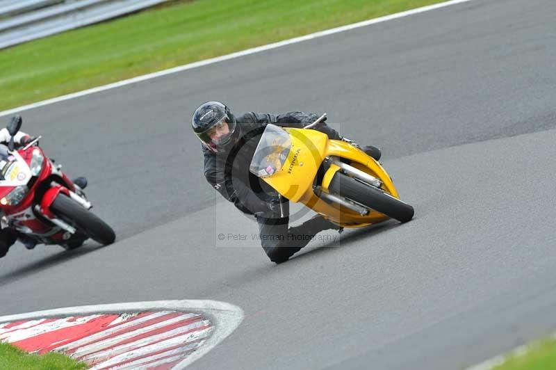 Motorcycle action photographs;Trackday digital images;event digital images;eventdigitalimages;no limits trackday;oulton park;oulton park circuit cheshire;oulton park photographs;peter wileman photography;trackday;trackday photos