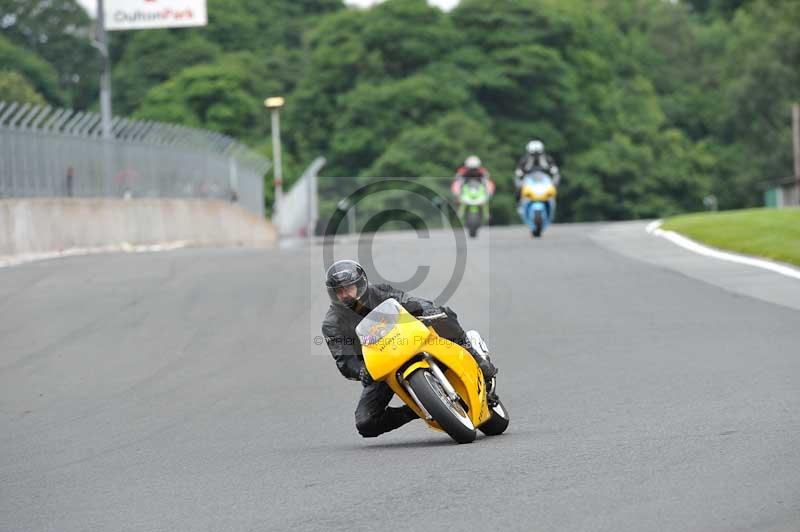 Motorcycle action photographs;Trackday digital images;event digital images;eventdigitalimages;no limits trackday;oulton park;oulton park circuit cheshire;oulton park photographs;peter wileman photography;trackday;trackday photos