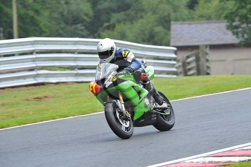 Motorcycle action photographs;Trackday digital images;event digital images;eventdigitalimages;no limits trackday;oulton park;oulton park circuit cheshire;oulton park photographs;peter wileman photography;trackday;trackday photos