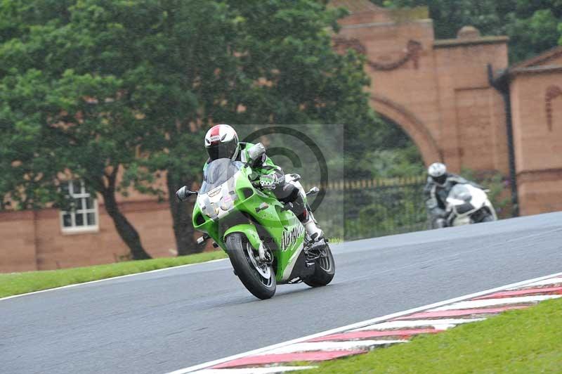 Motorcycle action photographs;Trackday digital images;event digital images;eventdigitalimages;no limits trackday;oulton park;oulton park circuit cheshire;oulton park photographs;peter wileman photography;trackday;trackday photos