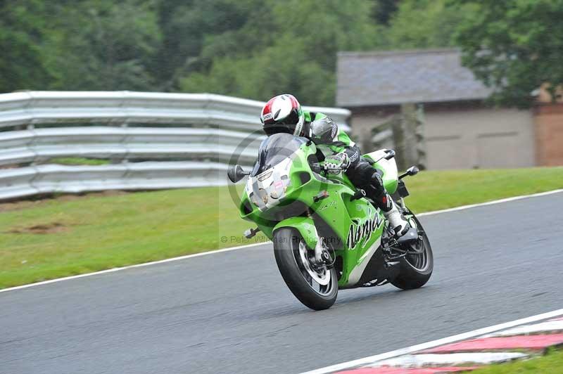 Motorcycle action photographs;Trackday digital images;event digital images;eventdigitalimages;no limits trackday;oulton park;oulton park circuit cheshire;oulton park photographs;peter wileman photography;trackday;trackday photos