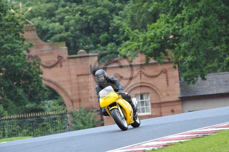 Motorcycle action photographs;Trackday digital images;event digital images;eventdigitalimages;no limits trackday;oulton park;oulton park circuit cheshire;oulton park photographs;peter wileman photography;trackday;trackday photos