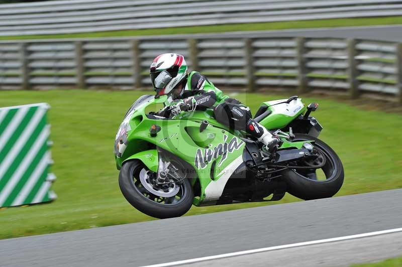 Motorcycle action photographs;Trackday digital images;event digital images;eventdigitalimages;no limits trackday;oulton park;oulton park circuit cheshire;oulton park photographs;peter wileman photography;trackday;trackday photos