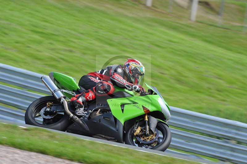 Motorcycle action photographs;Trackday digital images;event digital images;eventdigitalimages;no limits trackday;oulton park;oulton park circuit cheshire;oulton park photographs;peter wileman photography;trackday;trackday photos