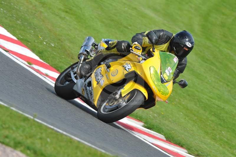 Motorcycle action photographs;Trackday digital images;event digital images;eventdigitalimages;no limits trackday;oulton park;oulton park circuit cheshire;oulton park photographs;peter wileman photography;trackday;trackday photos